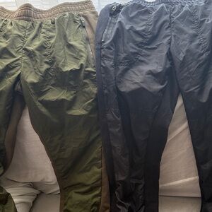 Fabletics women’s Olive Green and Black Jogger Sweatpants